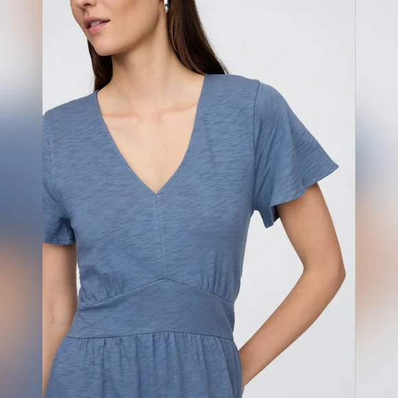 Gap Flutter Sleeve V-Neck Midi Dress - Picture 3 of 6